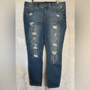 Torrid Premium Bombshell Skinny Distressed Jeans Plus Size 20R EUC Medium Wash